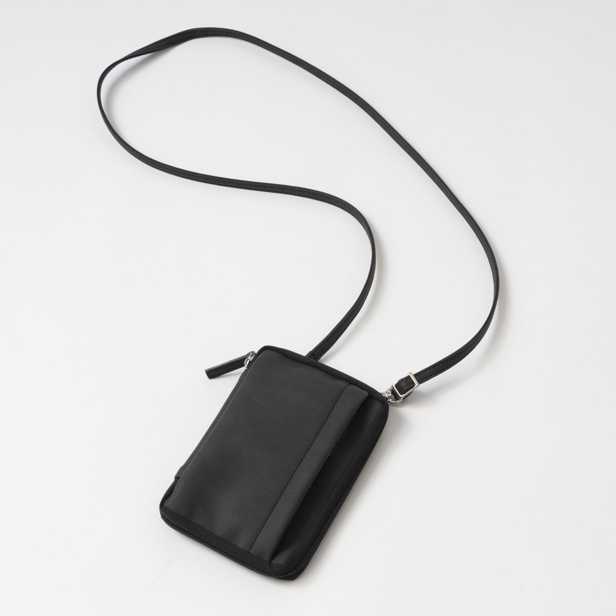 チャコールブラック